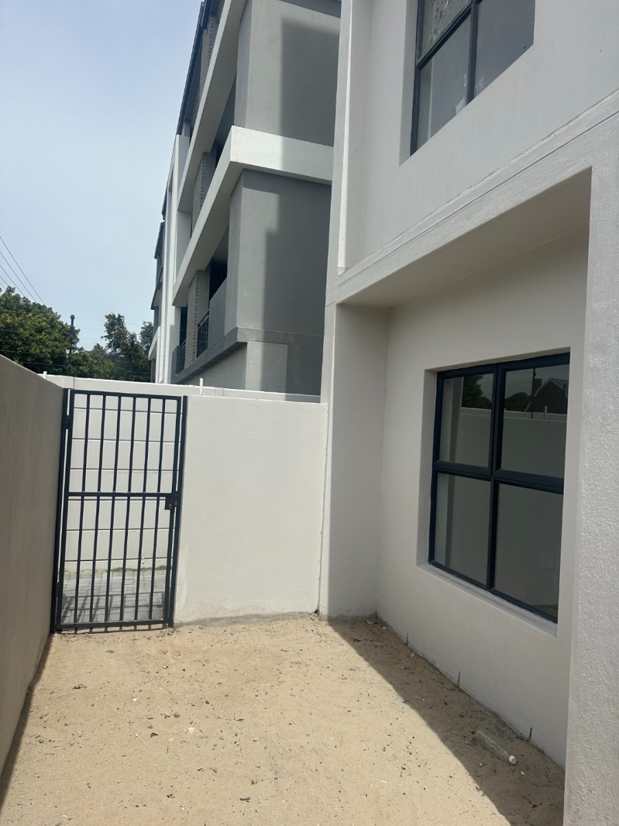 2 Bedroom Property for Sale in Table View Western Cape